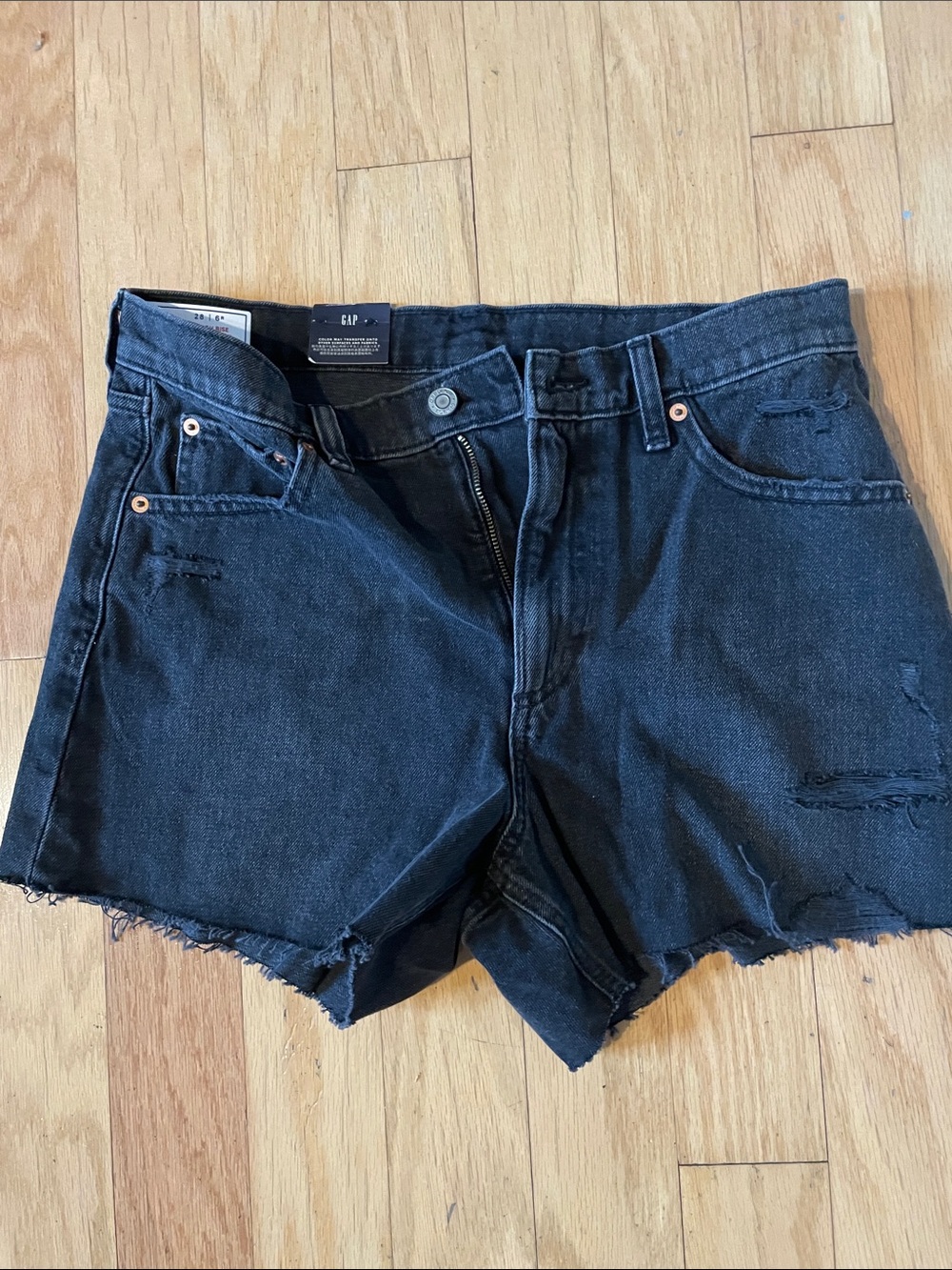 New with tag GAP Black Frayed High-Rise Denim Cutoff Shorts size 6/28
